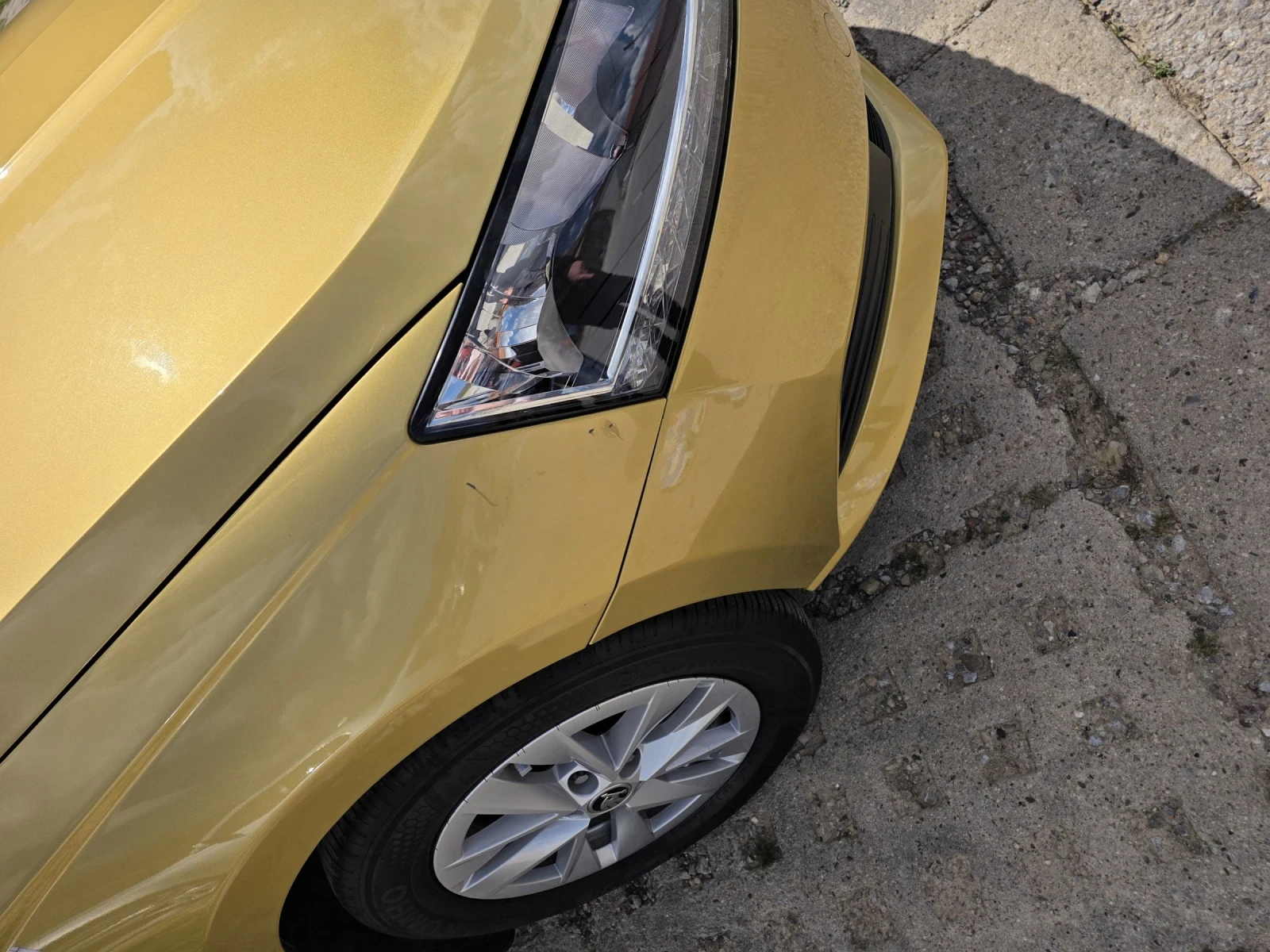 Skoda Fabia ПЕРФЕКТНА, снимка 4 - Автомобили и джипове - 54096969