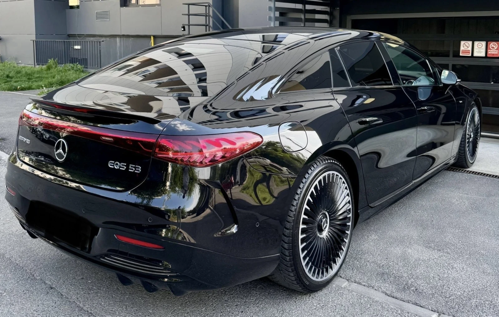 Mercedes-Benz EQS 4MATIC AMG 55000км, снимка 4 - Автомобили и джипове - 54517096