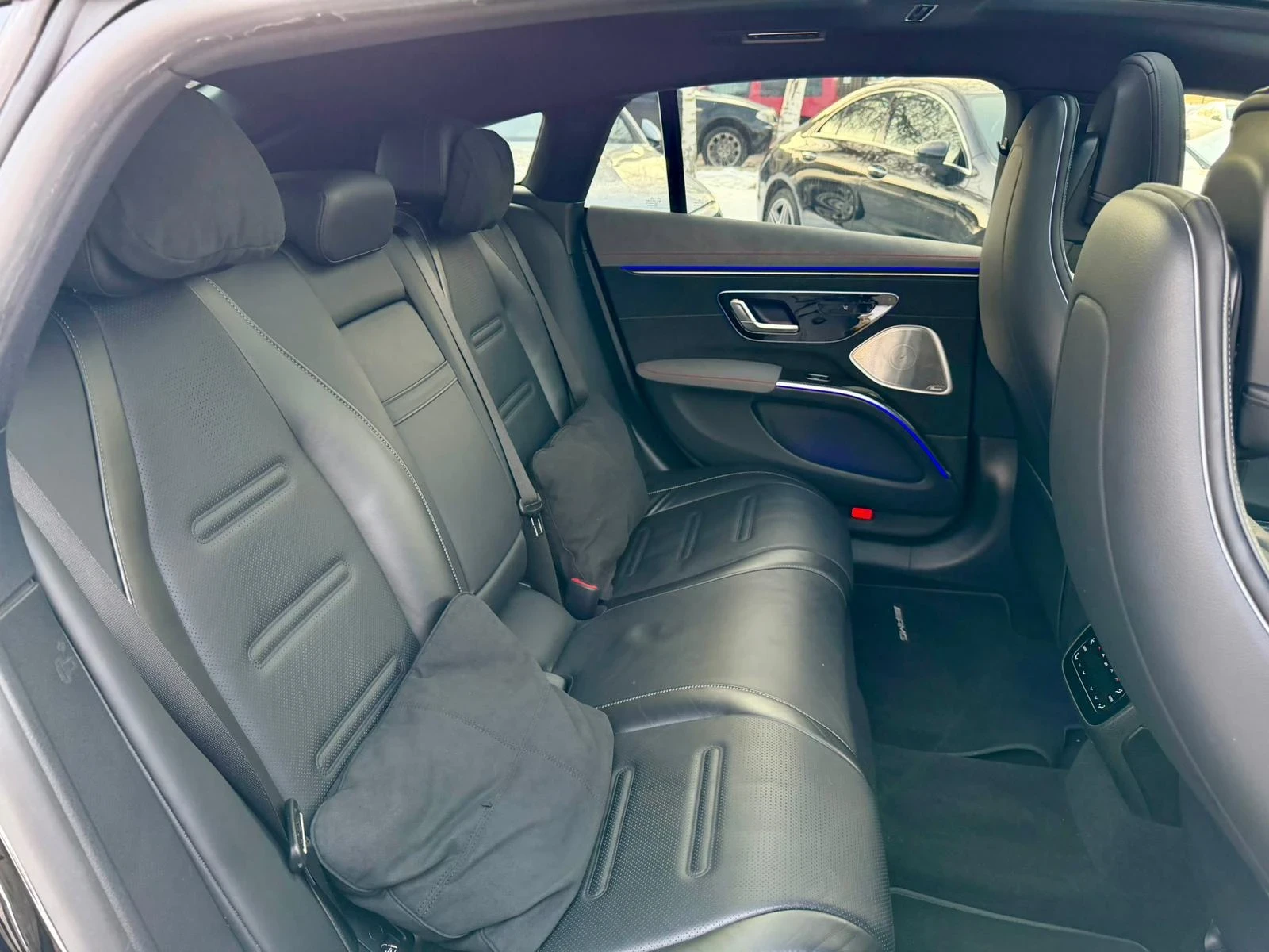 Mercedes-Benz EQS 4MATIC AMG 55000км, снимка 11 - Автомобили и джипове - 54517096