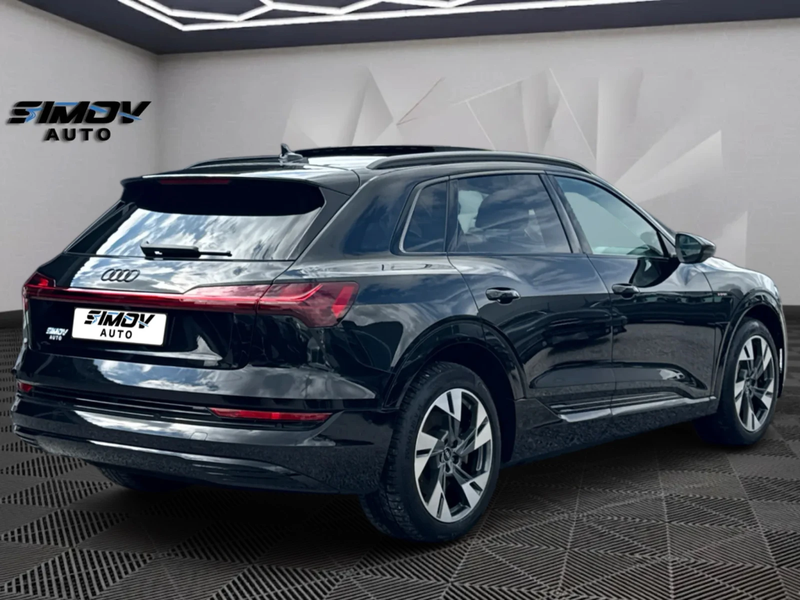 Audi E-Tron 55 S-LINE 95KWH 408КС. ПАНОРАМА КОЖА ПОДГРЕВ, снимка 2 - Автомобили и джипове - 54653084