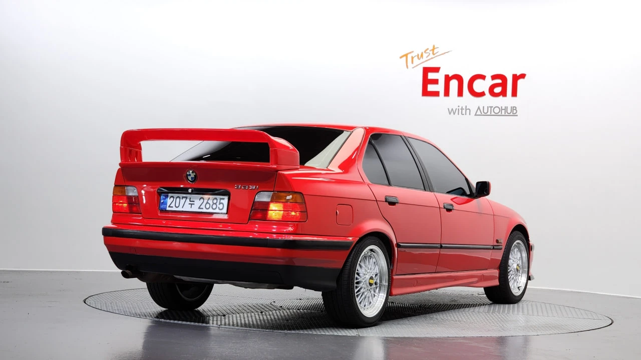 BMW 323, снимка 2 - Автомобили и джипове - 54701830