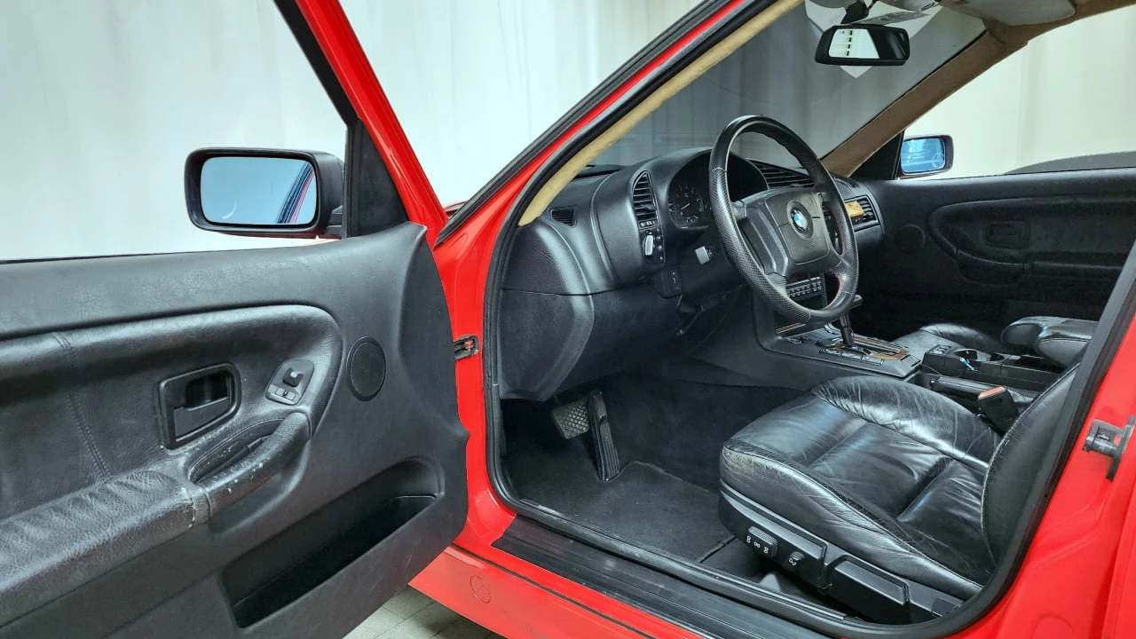 BMW 323, снимка 10 - Автомобили и джипове - 54701830
