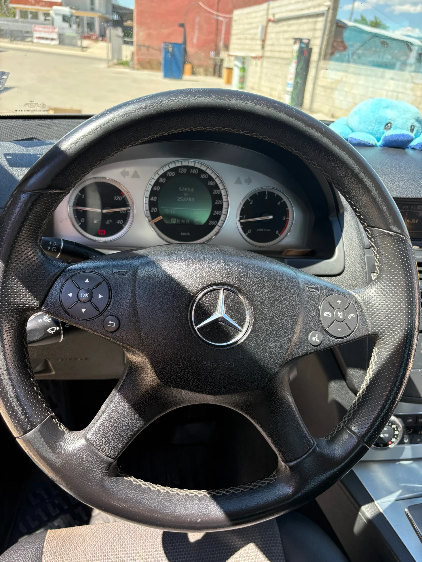 Mercedes-Benz C 220, снимка 8 - Автомобили и джипове - 54932302