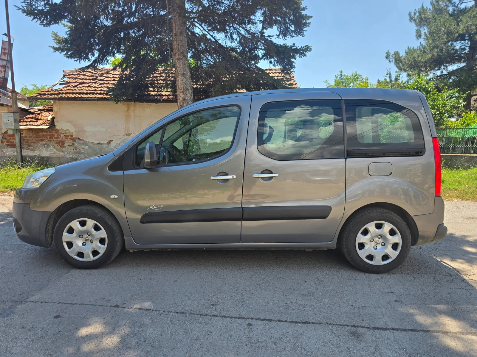 Peugeot Partner 1.6HDI БЕЛГИЯ КЛИМАТИК , снимка 8 - Автомобили и джипове - 55048381