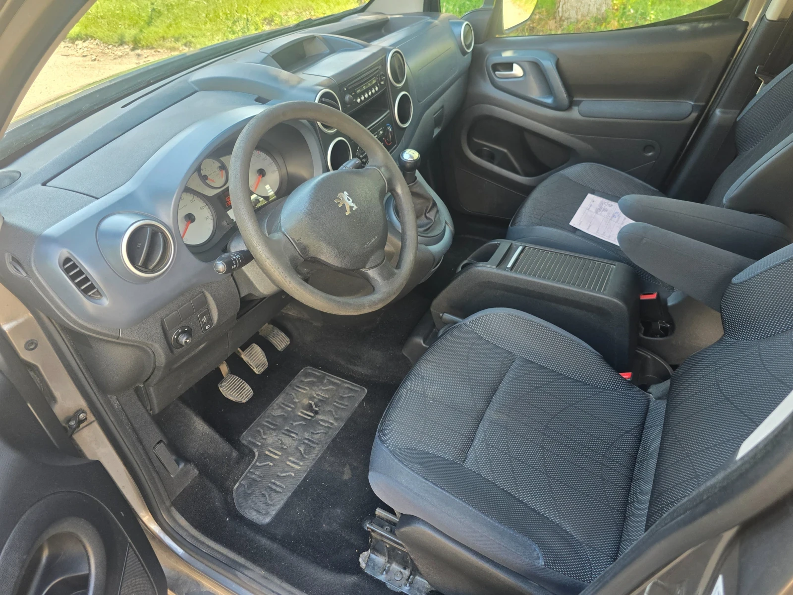 Peugeot Partner 1.6HDI БЕЛГИЯ КЛИМАТИК , снимка 10 - Автомобили и джипове - 55048381