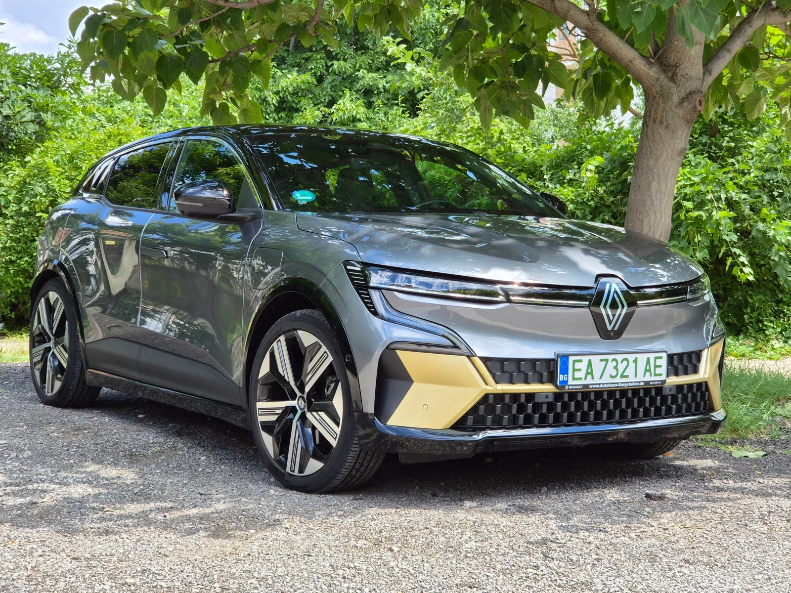 Renault Megane EV60/ ICONIC/ 360/Harman Cardon