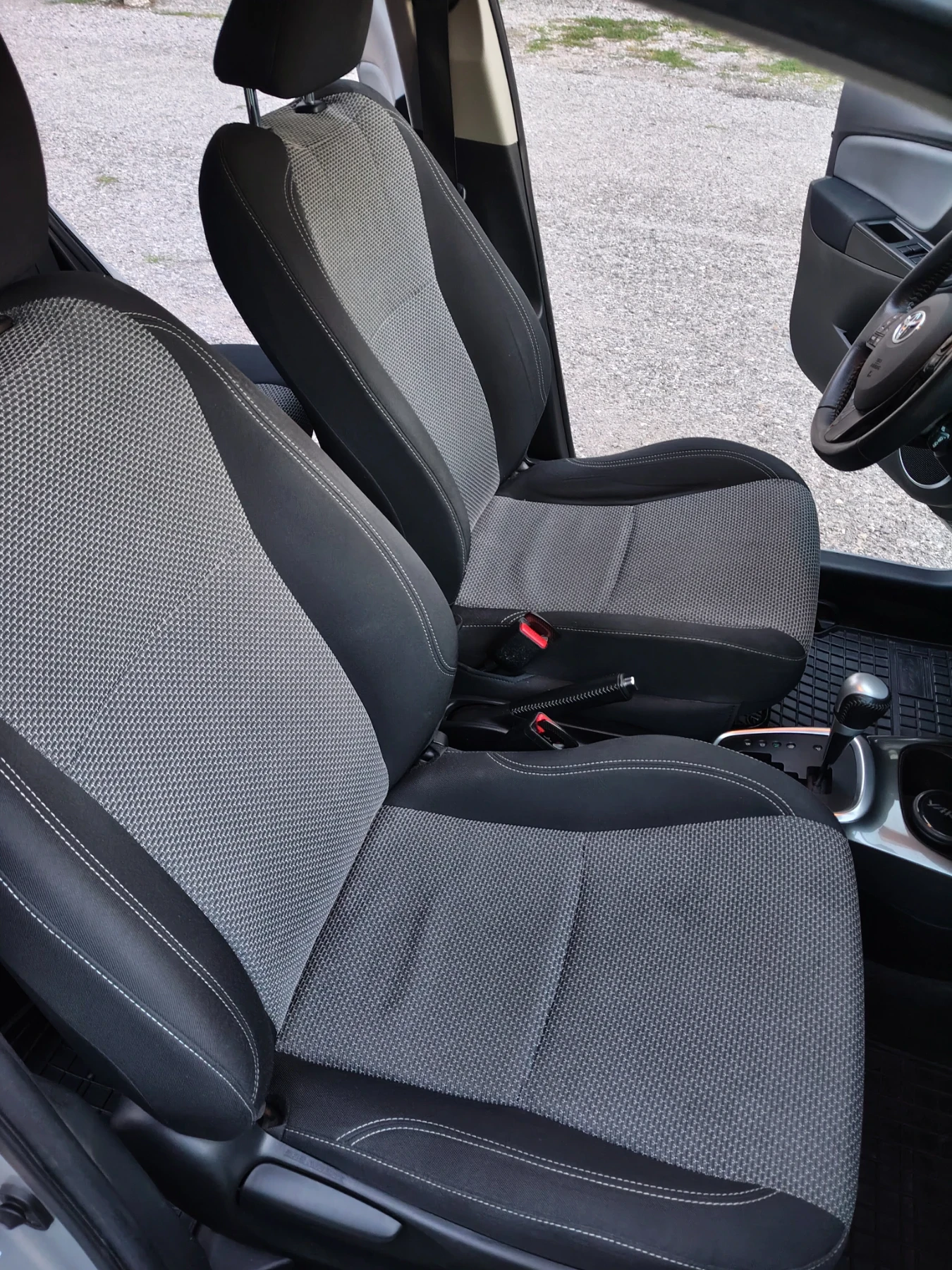 Toyota Yaris, снимка 12 - Автомобили и джипове - 55890682