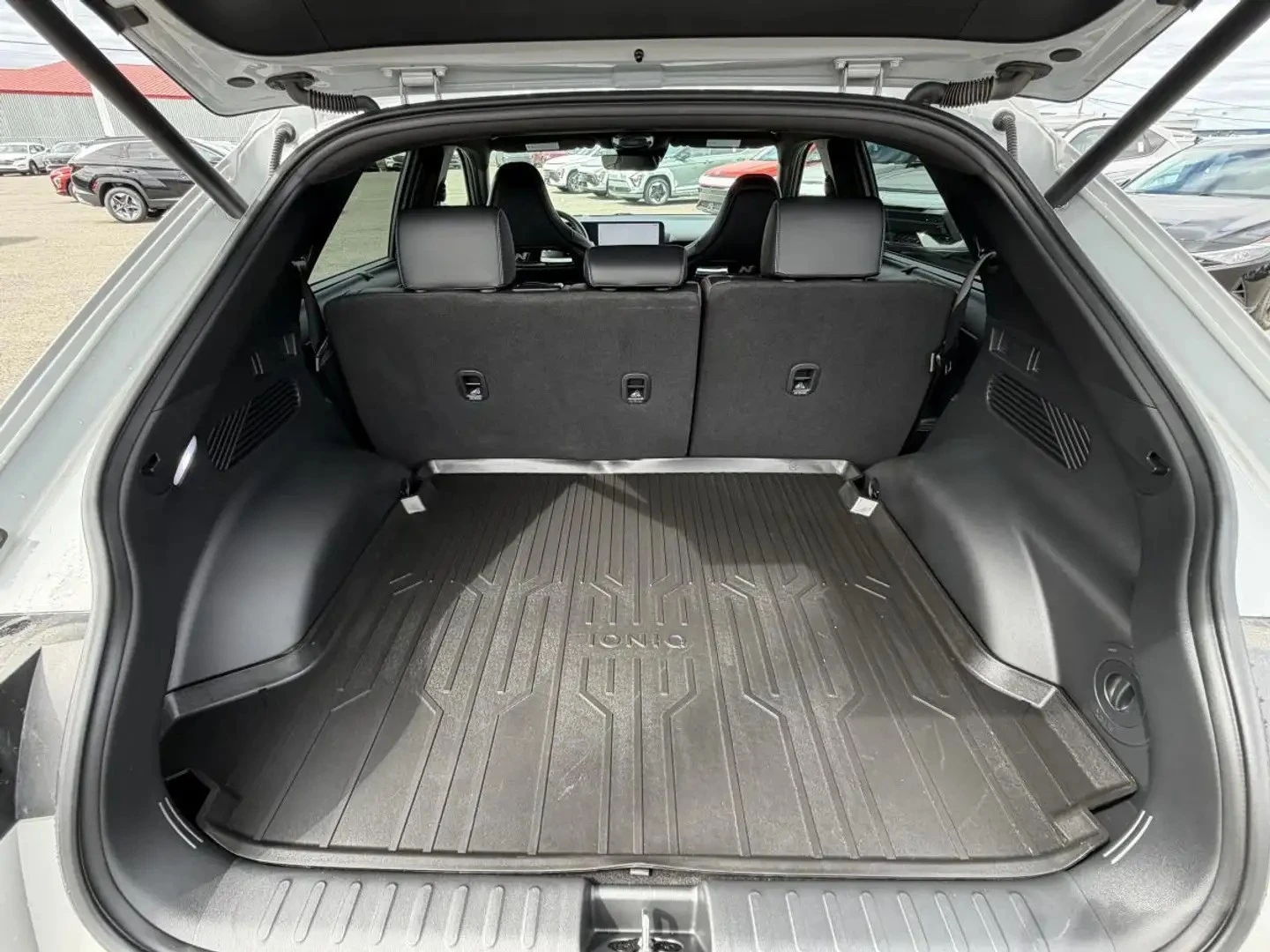 Hyundai Ioniq 5 N* 2025* AWD* 360* BOSE* N-RACE* ОБДУХ* КРАЙНА ЦЕН, снимка 16 - Автомобили и джипове - 56239515