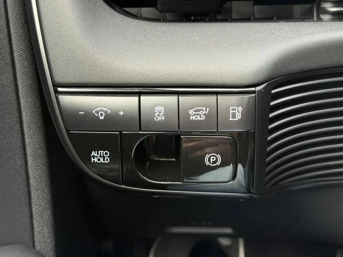 Hyundai Ioniq 5 N* 2025* AWD* 360* BOSE* N-RACE* ОБДУХ* КРАЙНА ЦЕН, снимка 12 - Автомобили и джипове - 56239515