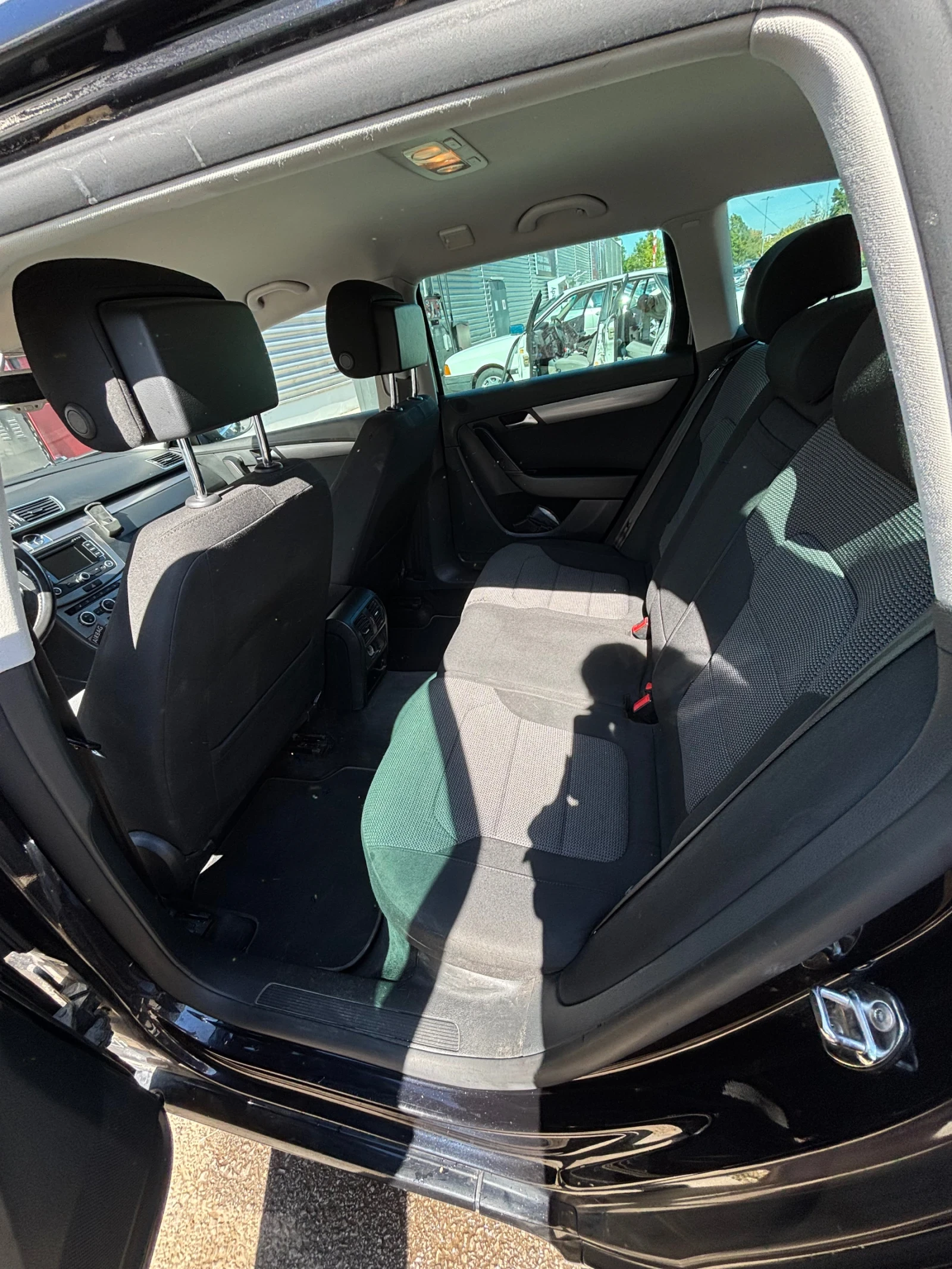 VW Passat Фабричен метан, снимка 11 - Автомобили и джипове - 56331929