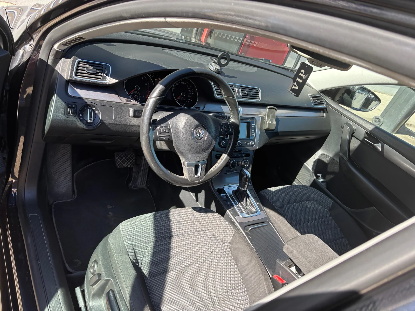VW Passat Фабричен метан, снимка 10 - Автомобили и джипове - 56331929