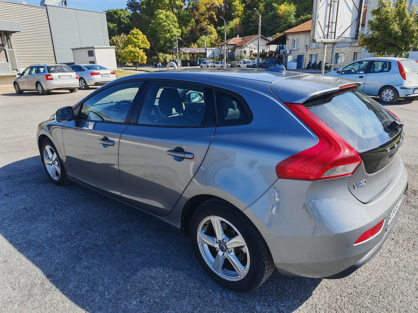 Volvo V40 D2, снимка 4 - Автомобили и джипове - 56410726