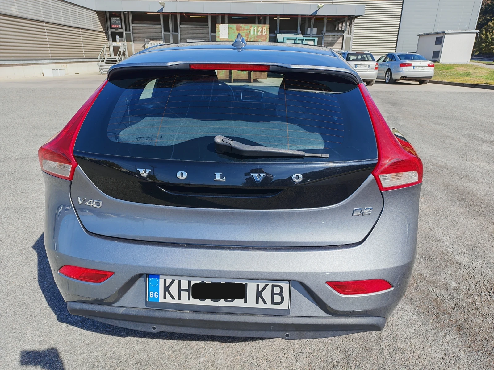 Volvo V40 D2, снимка 3 - Автомобили и джипове - 56410726