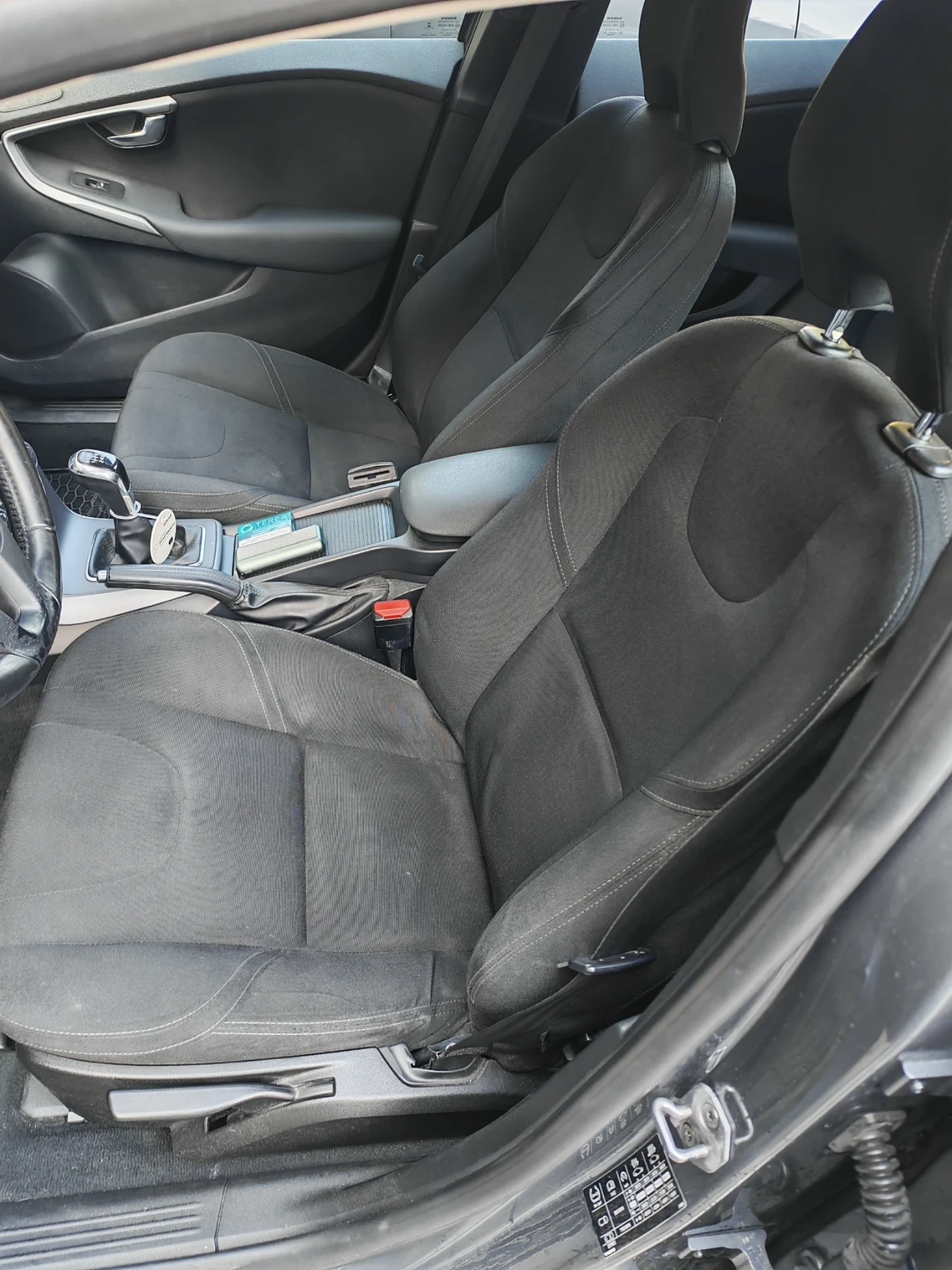 Volvo V40 D2, снимка 15 - Автомобили и джипове - 56410726