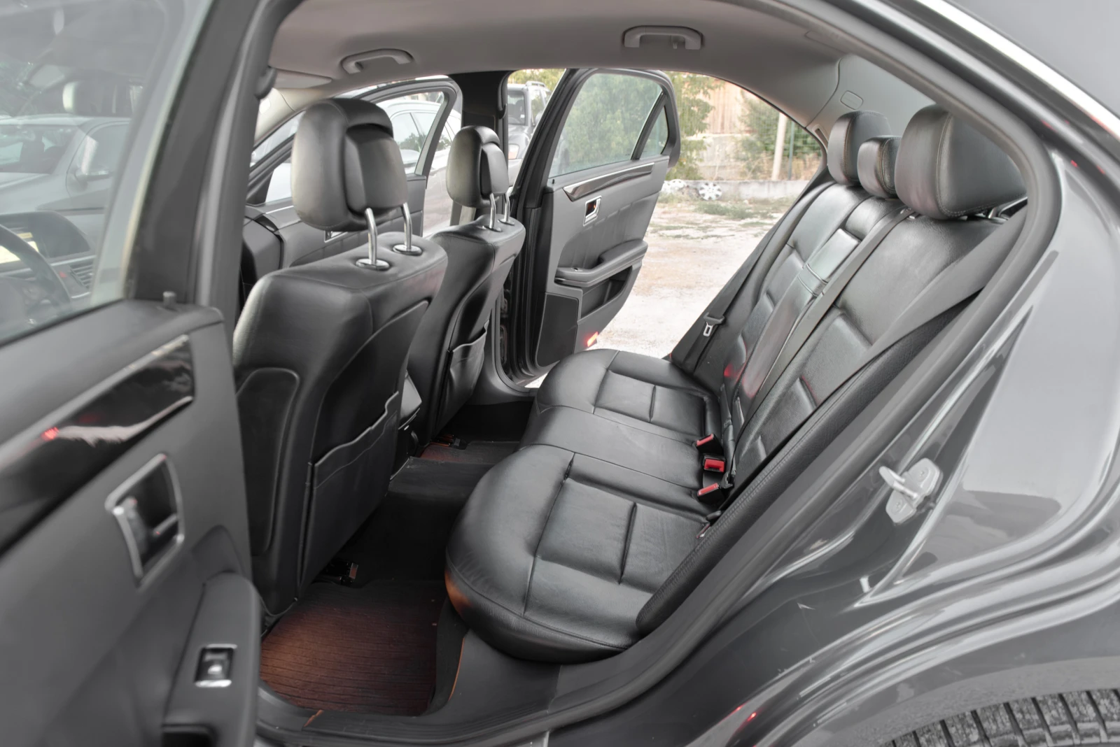 Mercedes-Benz E 220 Avangartde 170k.s | Mobile.bg � ����������� 11