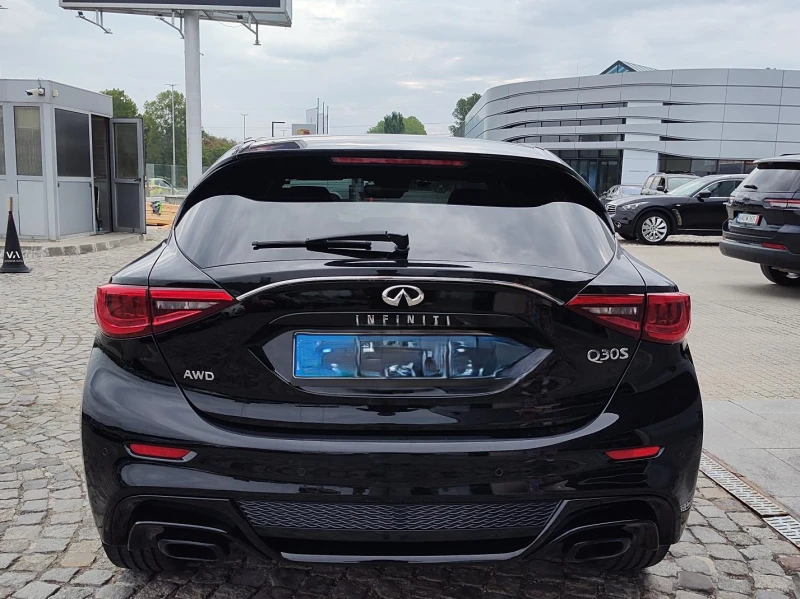 Infiniti Q30 S, снимка 6 - Автомобили и джипове - 47504096