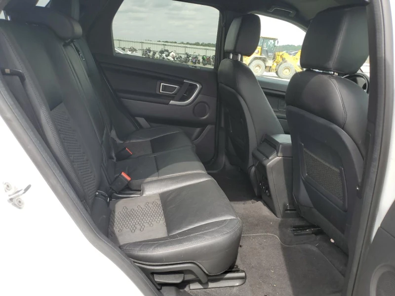 Land Rover Discovery Sport SE, снимка 11 - Автомобили и джипове - 52415532