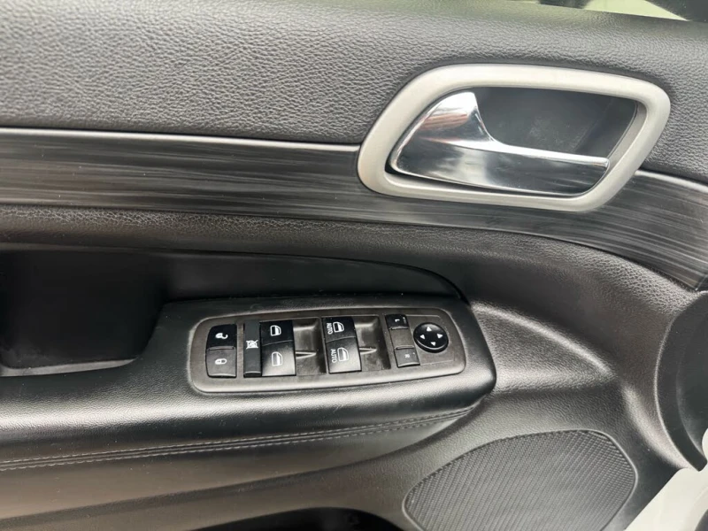 Jeep Grand cherokee Altitude ПОДГРЕВ* BLINDSPOT* CAM* KEYLESS* , снимка 15 - Автомобили и джипове - 52569639
