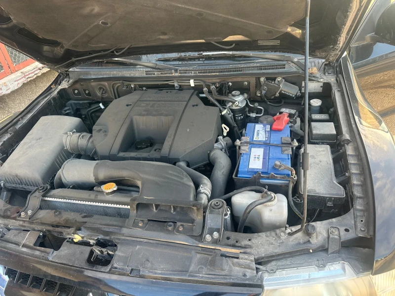 Mitsubishi Pajero 3.2 DID, снимка 8 - Автомобили и джипове - 53446195