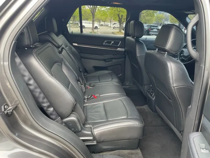 Ford Explorer 2.3 AWD, снимка 12 - Автомобили и джипове - 54351944