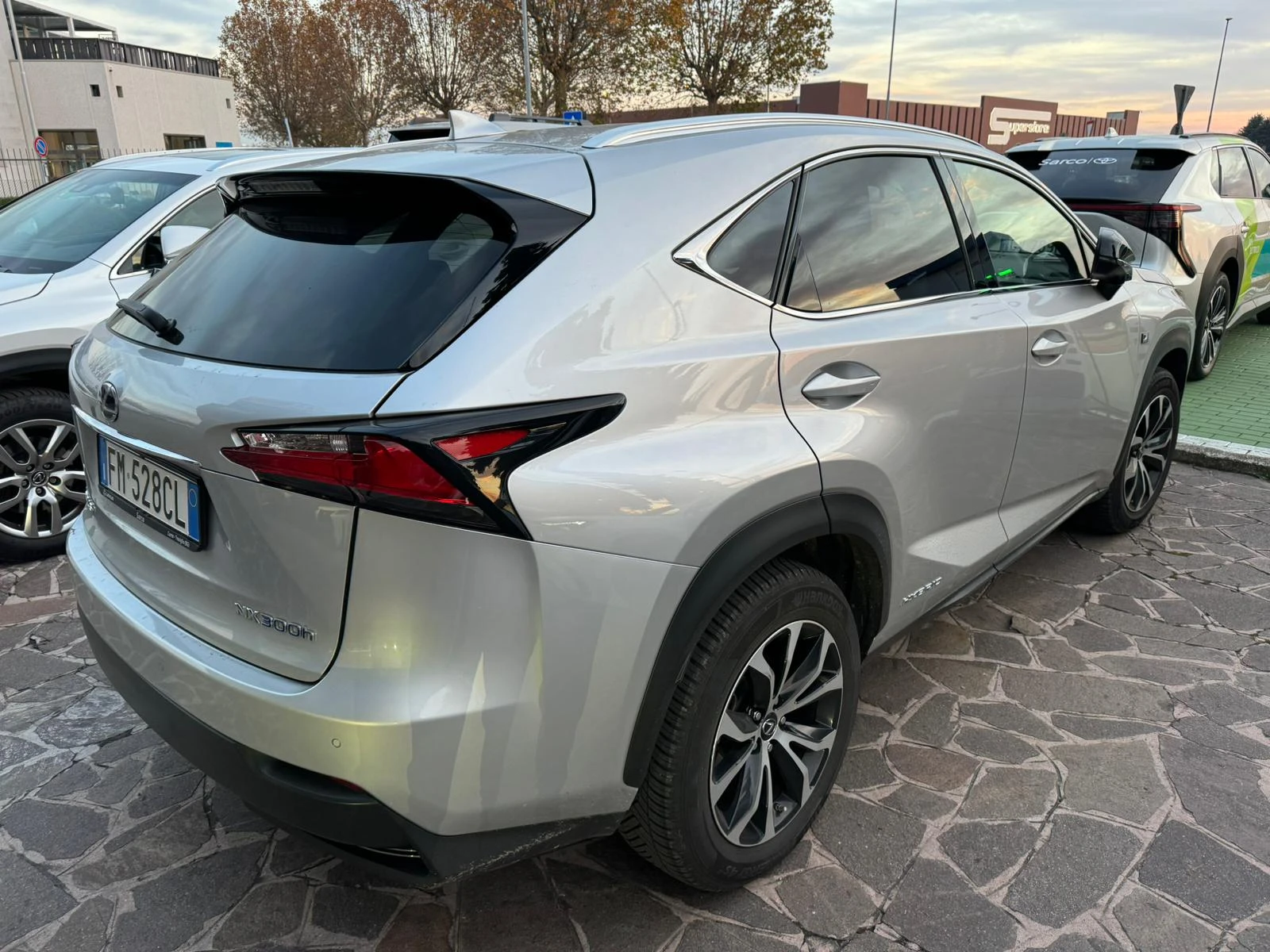 Lexus NX 300h 2.5i HYBRID F-SPORT 74.000км-КАТО НОВ!! - изображение 3