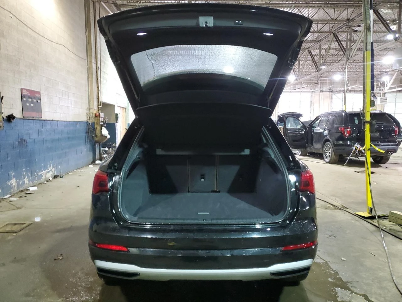 Audi Q3 2.0T* PREMIUM* PLUS* ДИГИТАЛНО* ТАБЛО* 360КАМЕРА*  - изображение 6