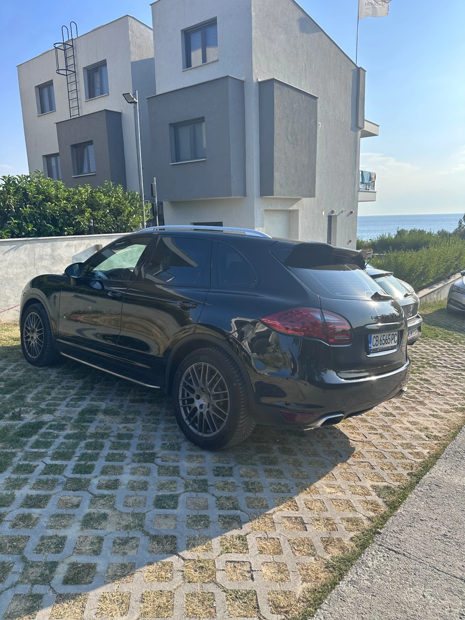 Porsche Cayenne 4.2 - изображение 10