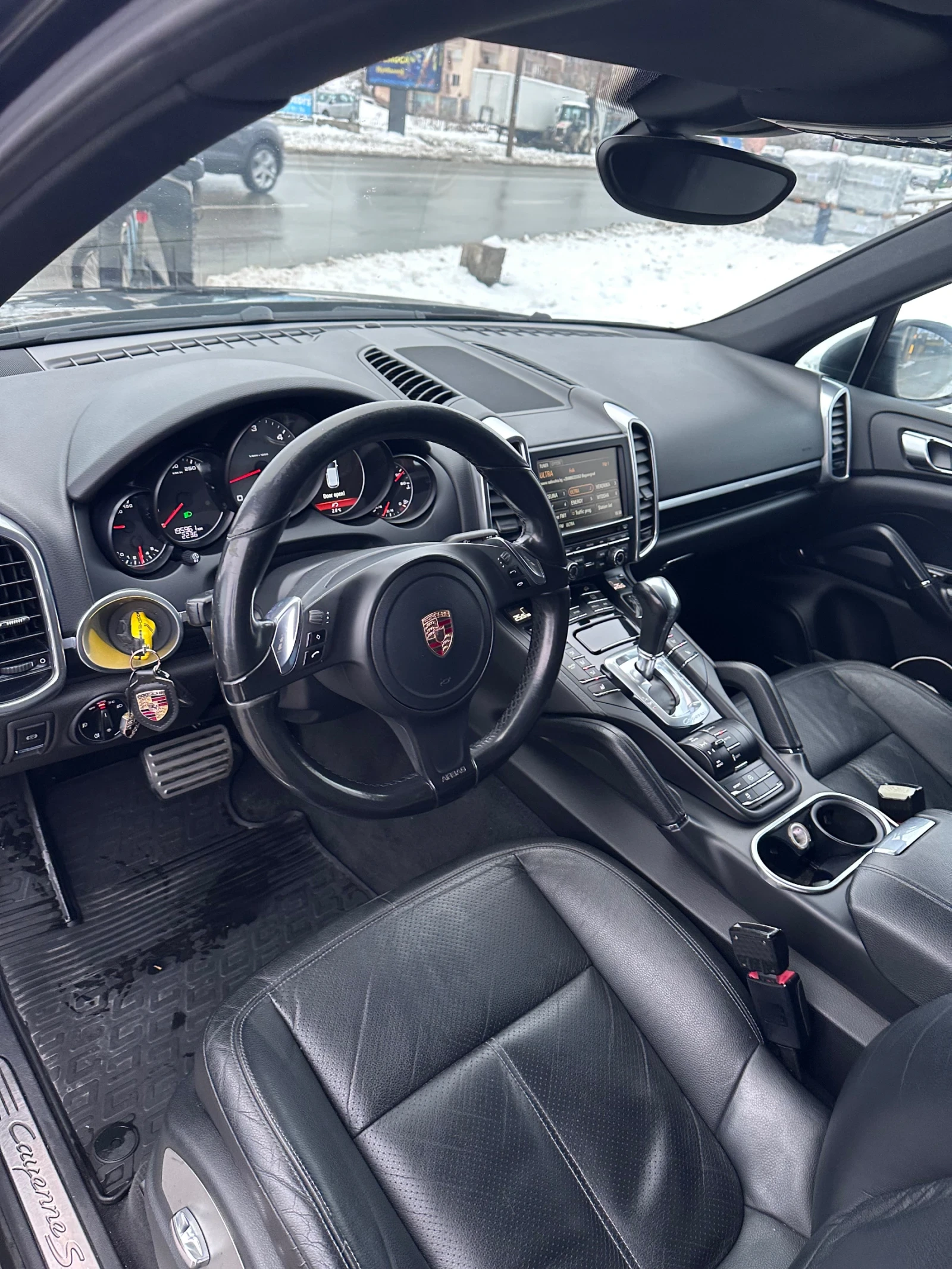 Porsche Cayenne 4.2 - изображение 6