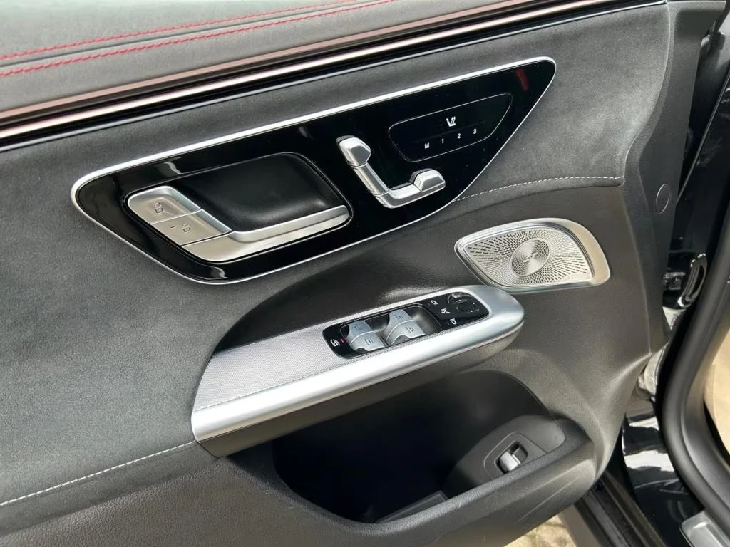 Mercedes-Benz EQE 350 4-MATIC SUV AMG PANORAMA BURMESTER 360, снимка 13 - Автомобили и джипове - 53933615