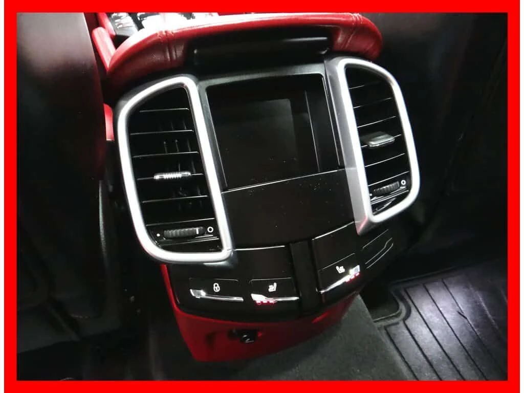 Porsche Cayenne * AWD S E HYBRID * BOSE/NAVI/360 CAM/LEATHER/PANO , снимка 13 - Автомобили и джипове - 53976590