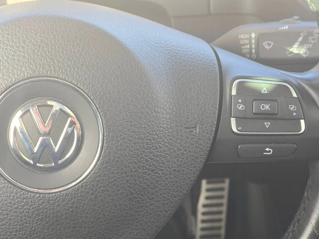 VW Tiguan Highline* 4Motion* АвтоКредит* (ЦЕНА ДО БГ), снимка 14 - Автомобили и джипове - 54137979