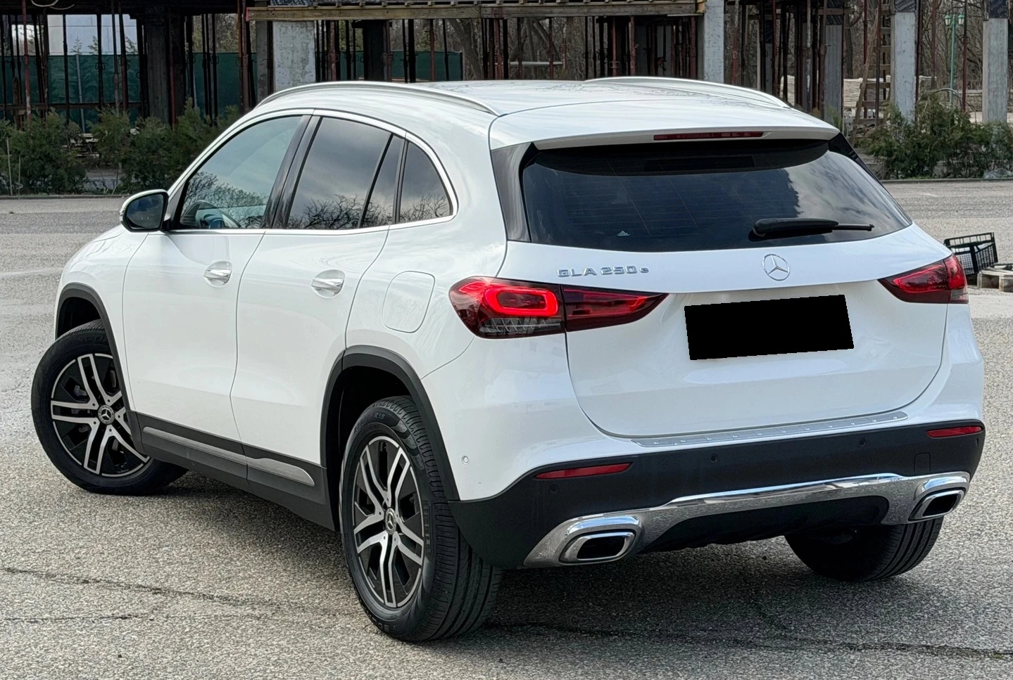 Mercedes-Benz GLA 250 e, снимка 2 - Автомобили и джипове - 54224527