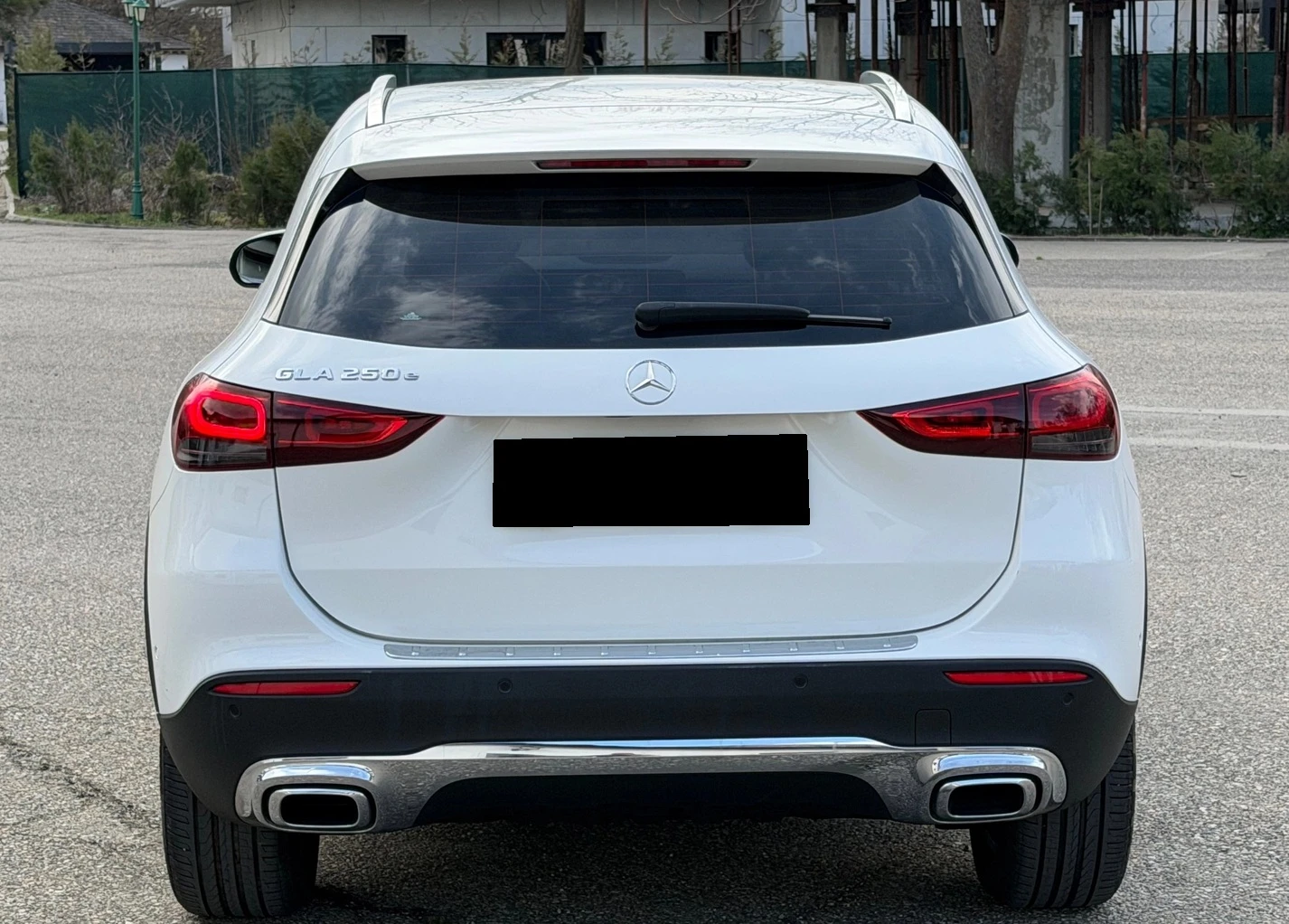 Mercedes-Benz GLA 250 e, снимка 3 - Автомобили и джипове - 54224527