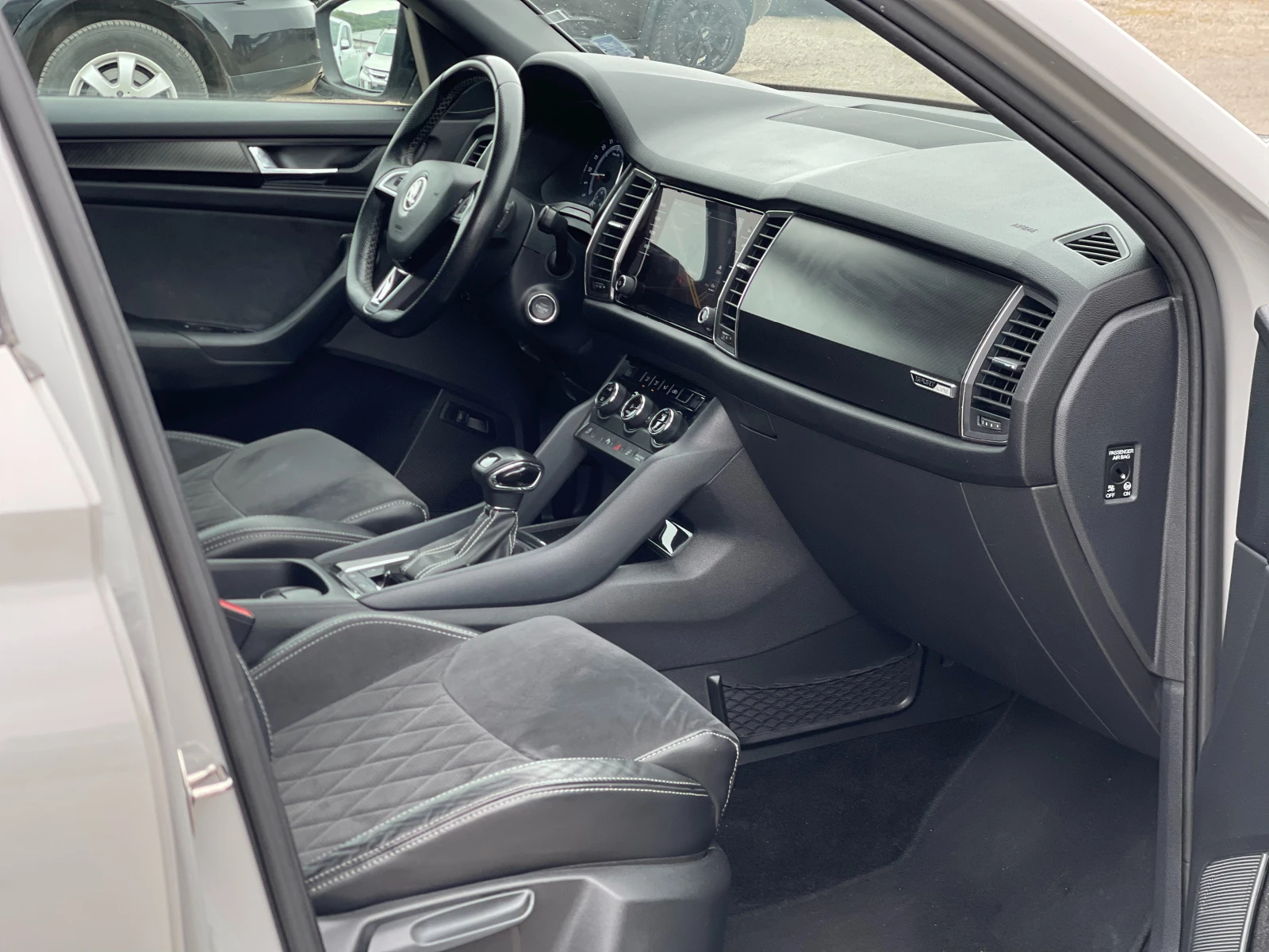 Skoda Kodiaq 2.0TDi, снимка 10 - Автомобили и джипове - 54308894