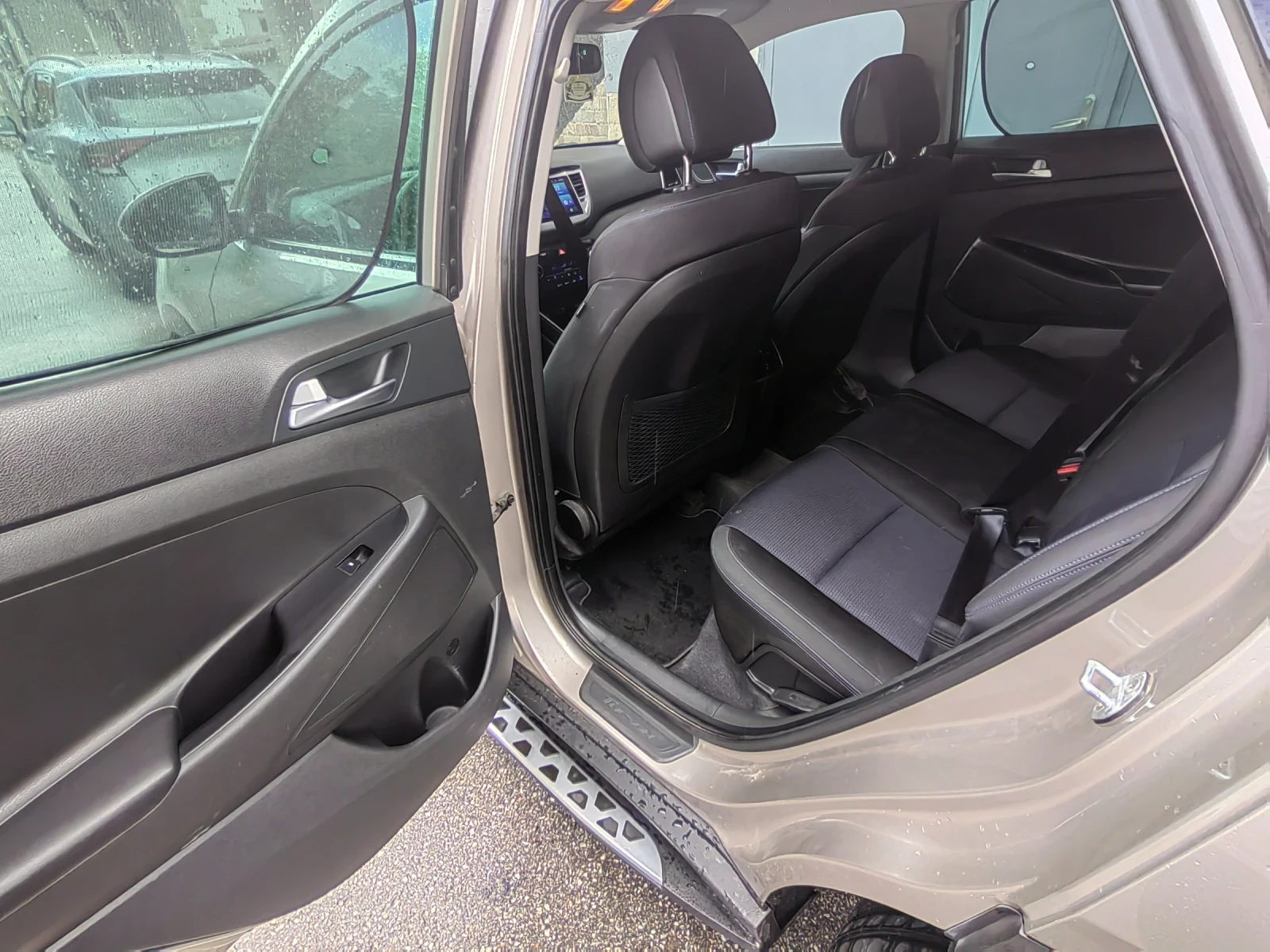 Hyundai Tucson, снимка 9 - Автомобили и джипове - 54792046