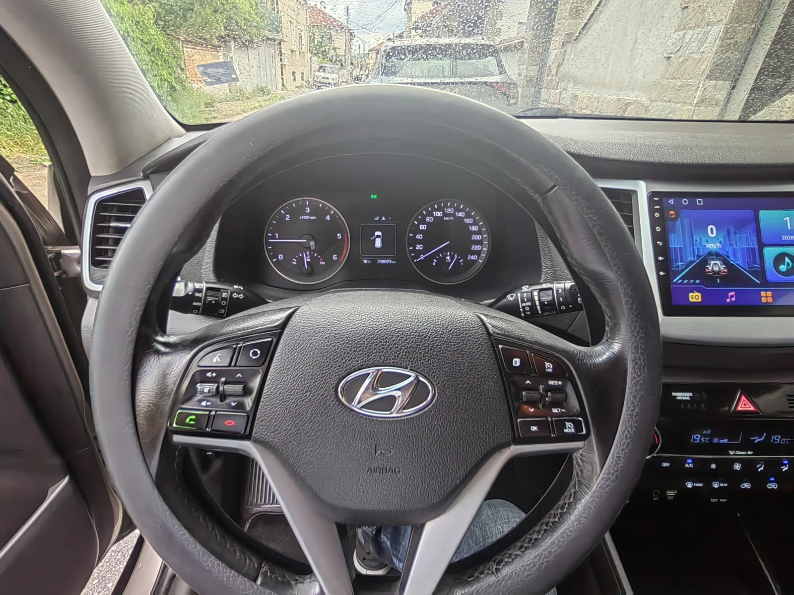 Hyundai Tucson, снимка 7 - Автомобили и джипове - 54792046