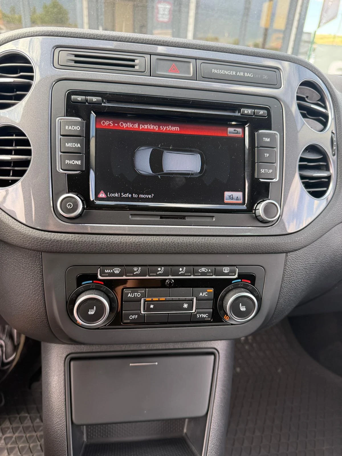 VW Tiguan 4motion Automatic, снимка 10 - Автомобили и джипове - 54933214