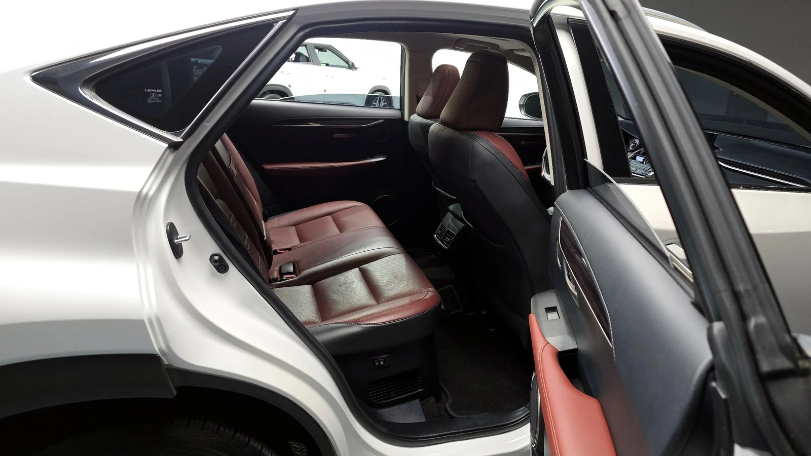 Lexus NX ���* ������� �����* ��. ��������* ������ ���� | Mobile.bg � ����������� 12