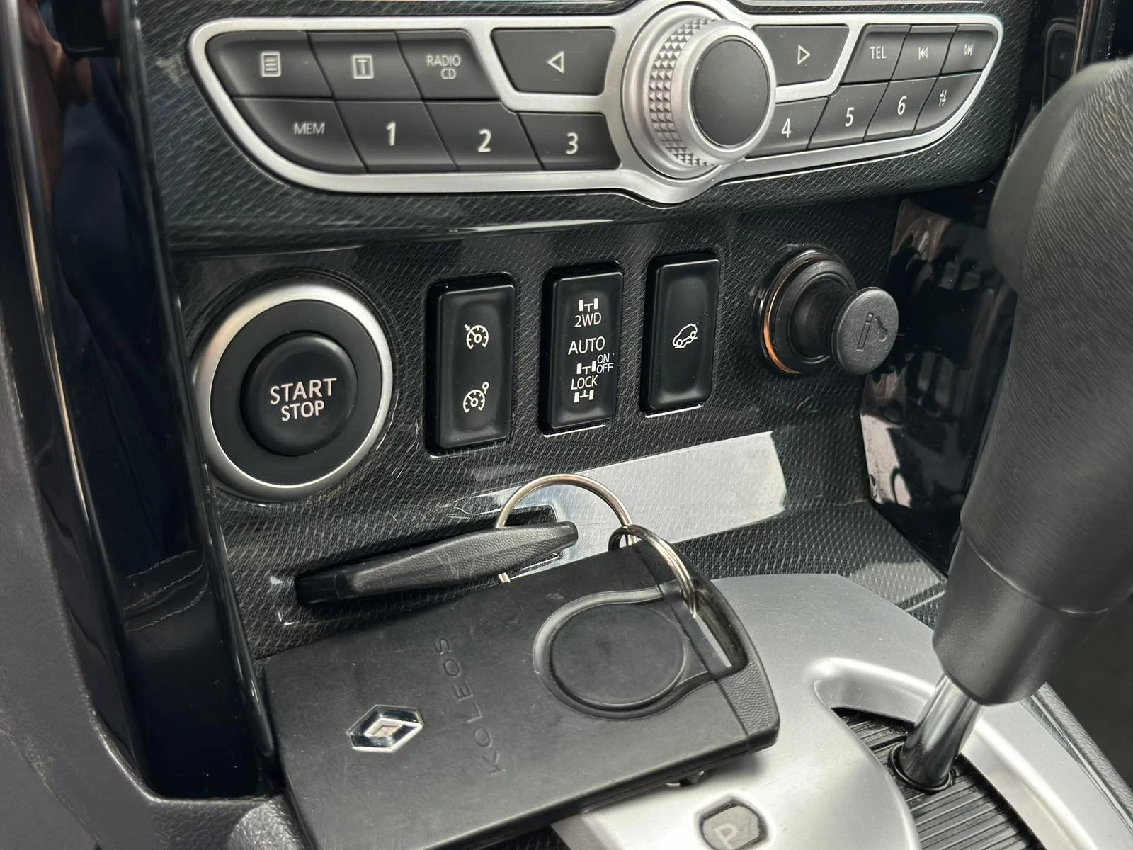 Renault Koleos 2.0DCI AUTO FULL, снимка 14 - Автомобили и джипове - 56129243