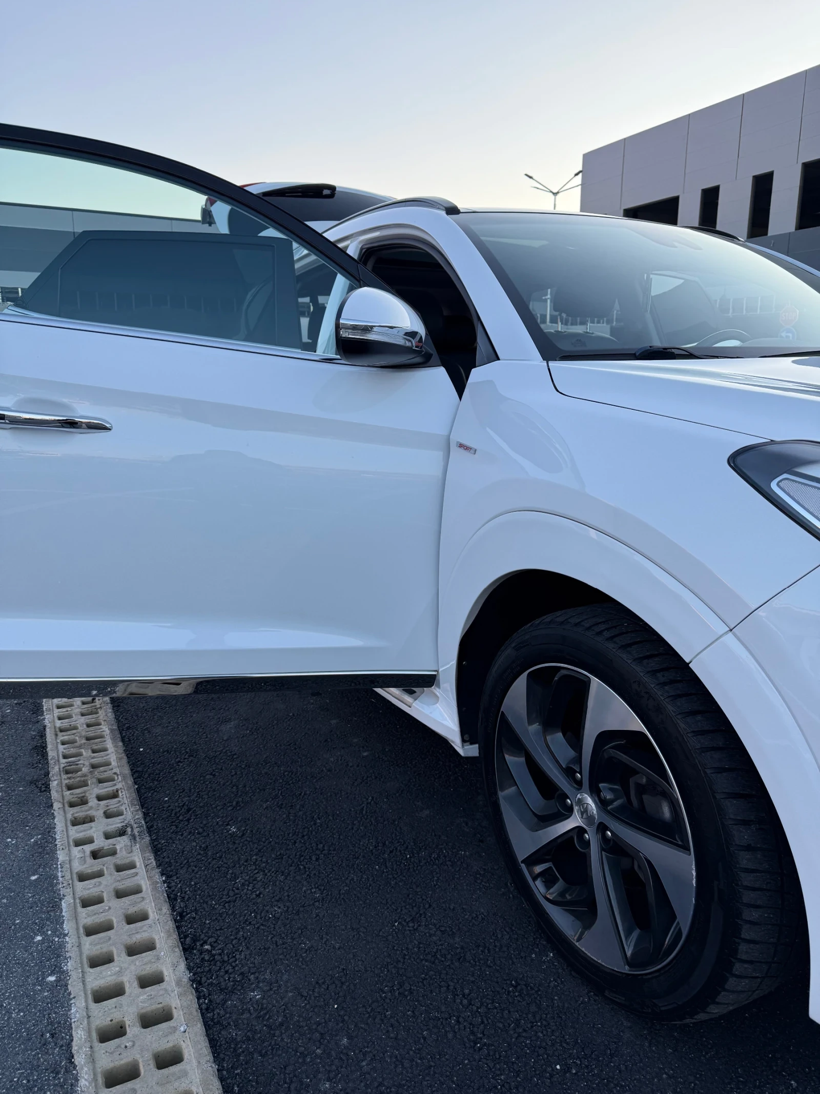 Hyundai Tucson, снимка 15 - Автомобили и джипове - 56152681