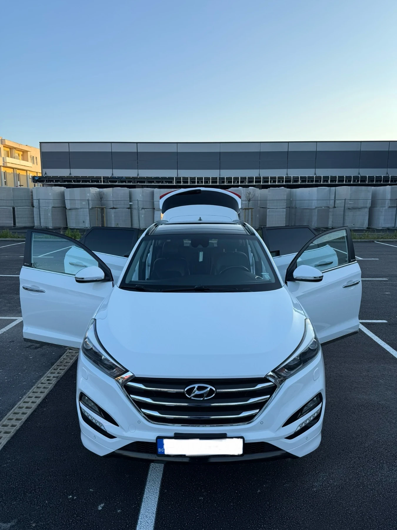 Hyundai Tucson, снимка 4 - Автомобили и джипове - 56152681