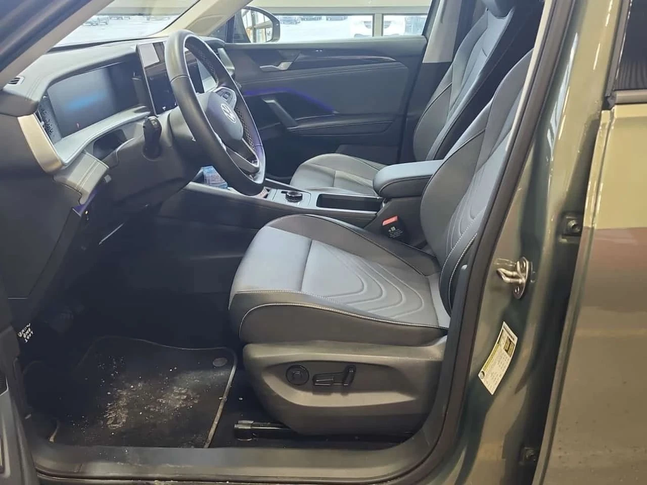 VW Tiguan, снимка 7 - Автомобили и джипове - 56726593