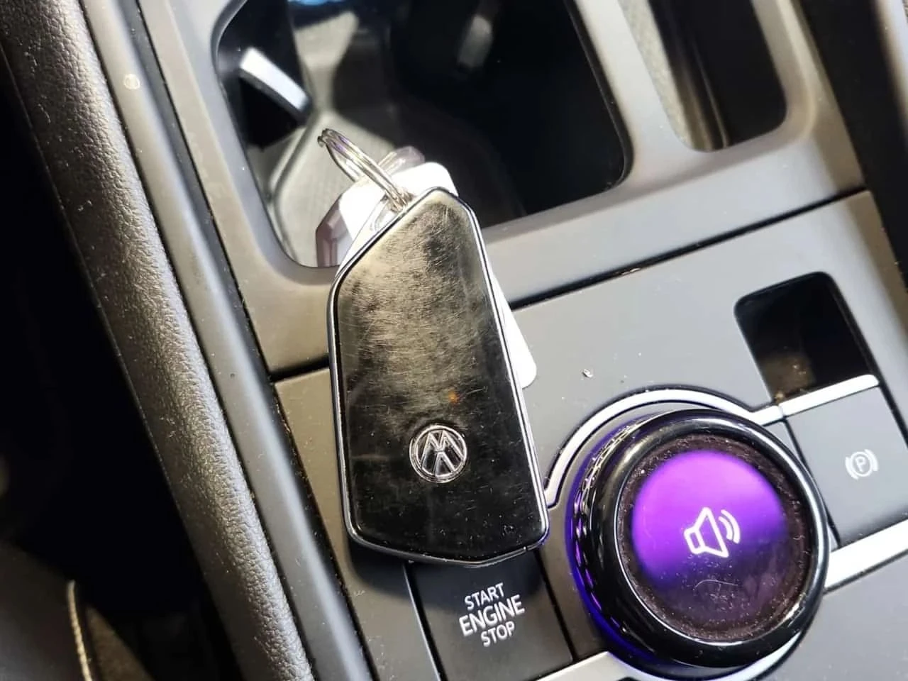 VW Tiguan, снимка 8 - Автомобили и джипове - 56726593