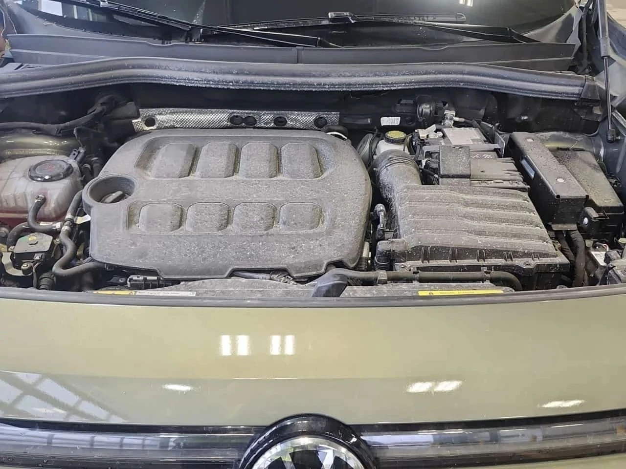 VW Tiguan, снимка 17 - Автомобили и джипове - 56726593