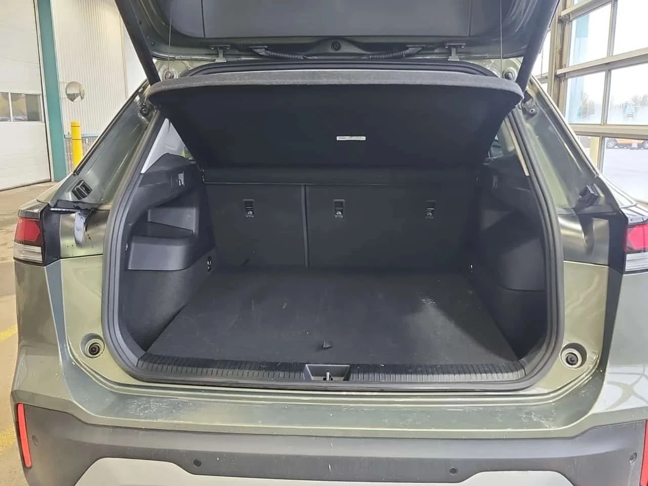 VW Tiguan, снимка 13 - Автомобили и джипове - 56726593