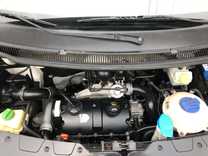 VW Transporter 1.9 TDi 86 к.с., снимка 7 - Бусове и автобуси - 52325191