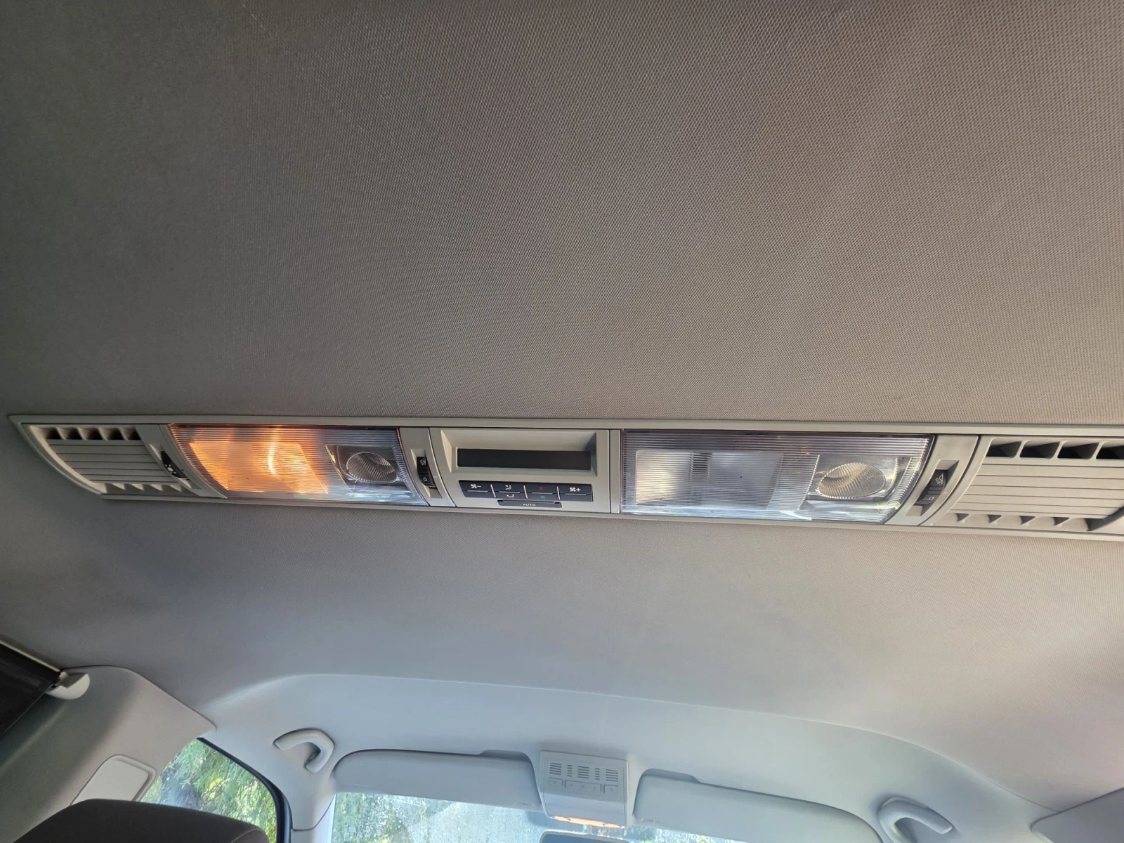 VW Caravelle, снимка 3 - Бусове и автобуси - 56341697