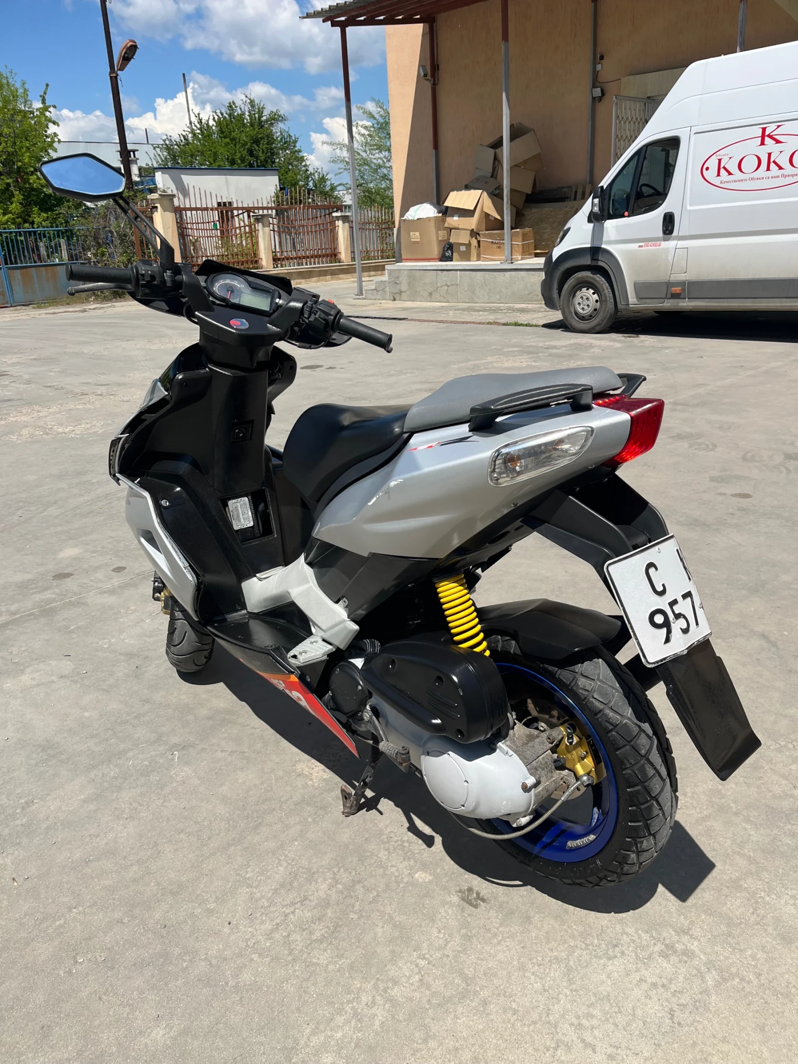Aprilia Sr  - изображение 7