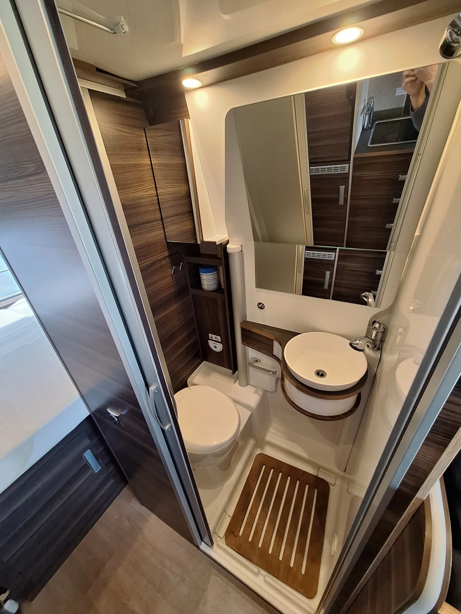 Кемпер Laika ECOVIP 600, снимка 11 - Каравани и кемпери - 53794752