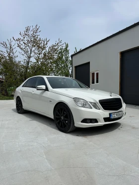 Mercedes-Benz E 220, снимка 1